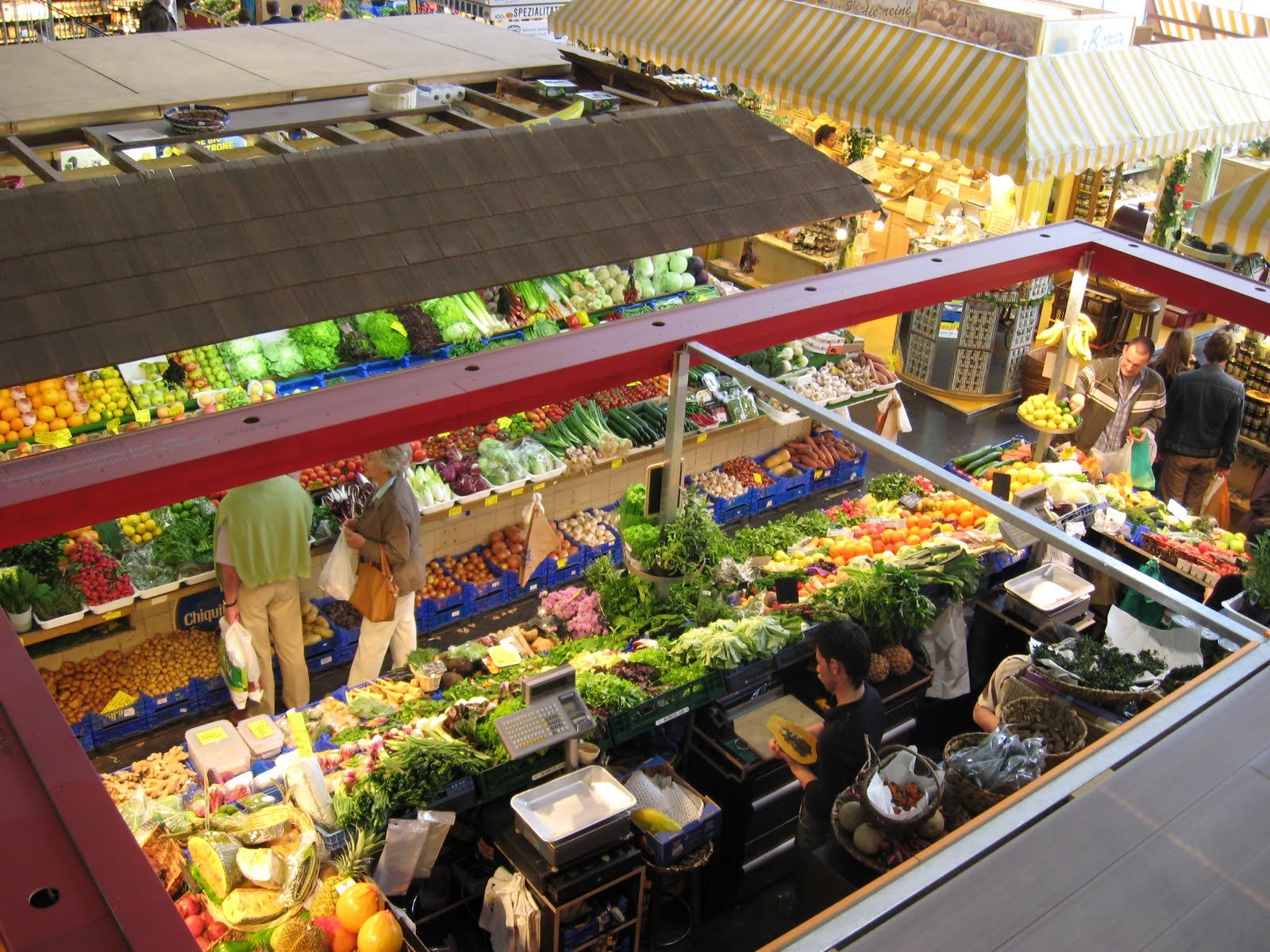 🛒 클라인마르크트할레 (Kleinmarkthalle)